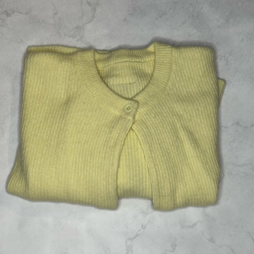 Daily Drills Single Button Sweater•lemonade yellow•Size M/L